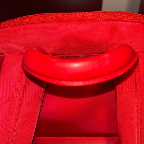 RARE Red Satin Tumi Voyager Luggage Quality Backpack with Gold Trim! - Picture 12 of 17